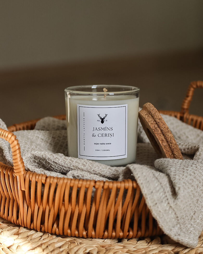 Aromatic soy wax candle Jasmine and Lilac