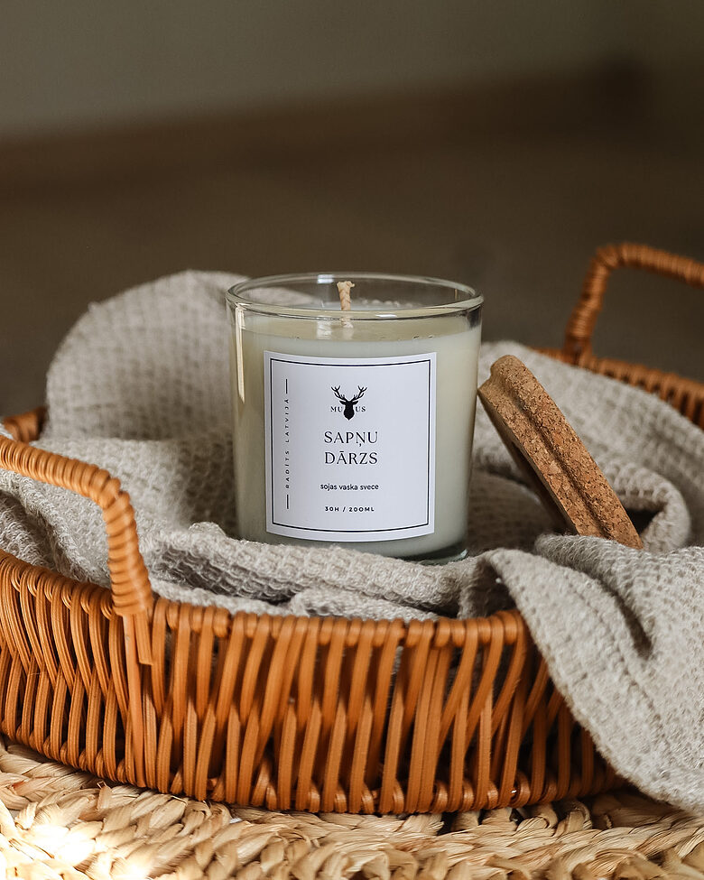 Aromatic soy wax candle Dream Garden