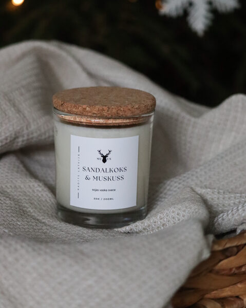 Aromātiska sojas vaska svece Sandalkoks un Muskuss