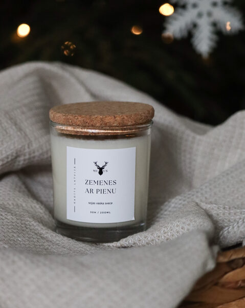 Aromātiska sojas vaska svece Zemenes ar Pienu